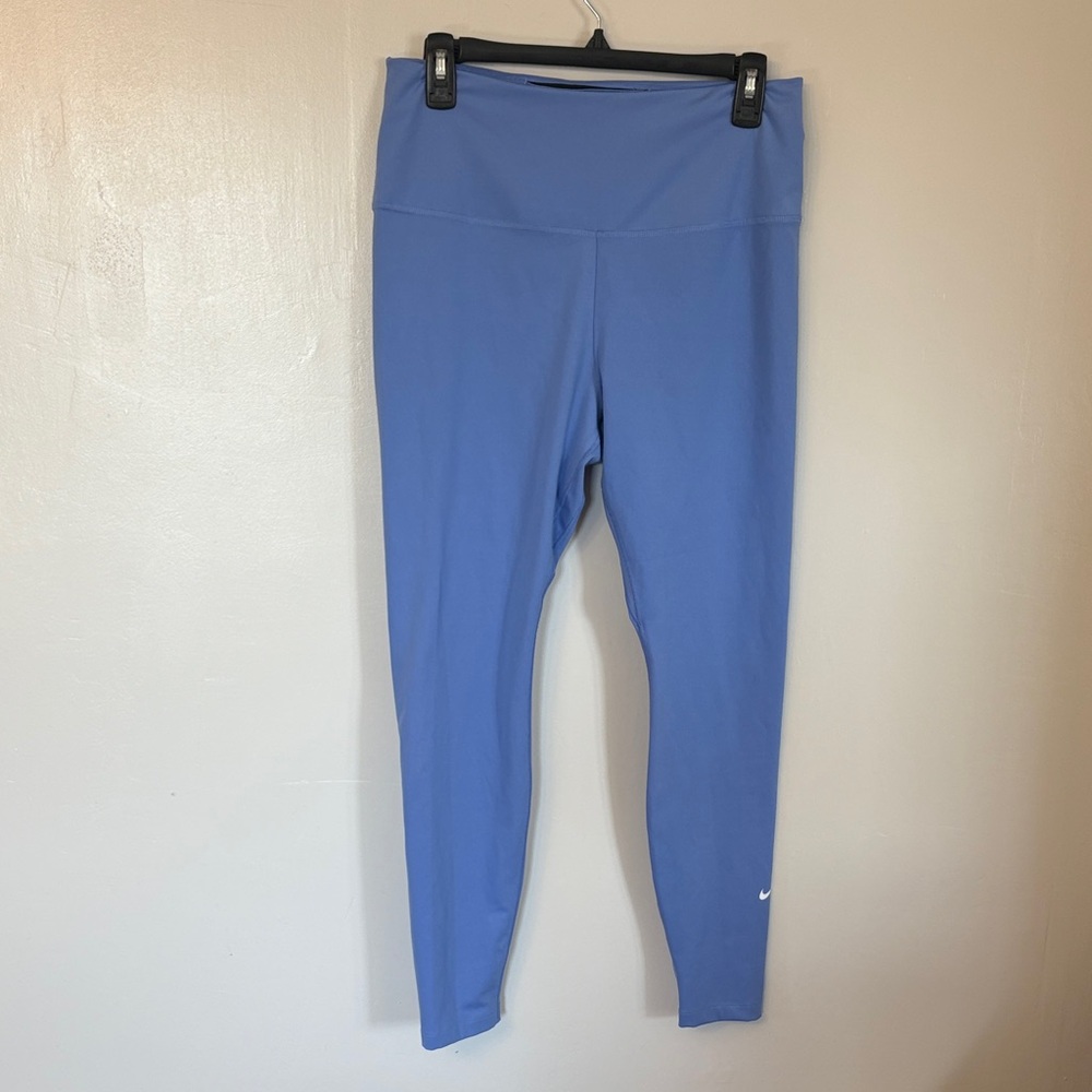 Nike Dri-Fit light purple leggings - Size Large